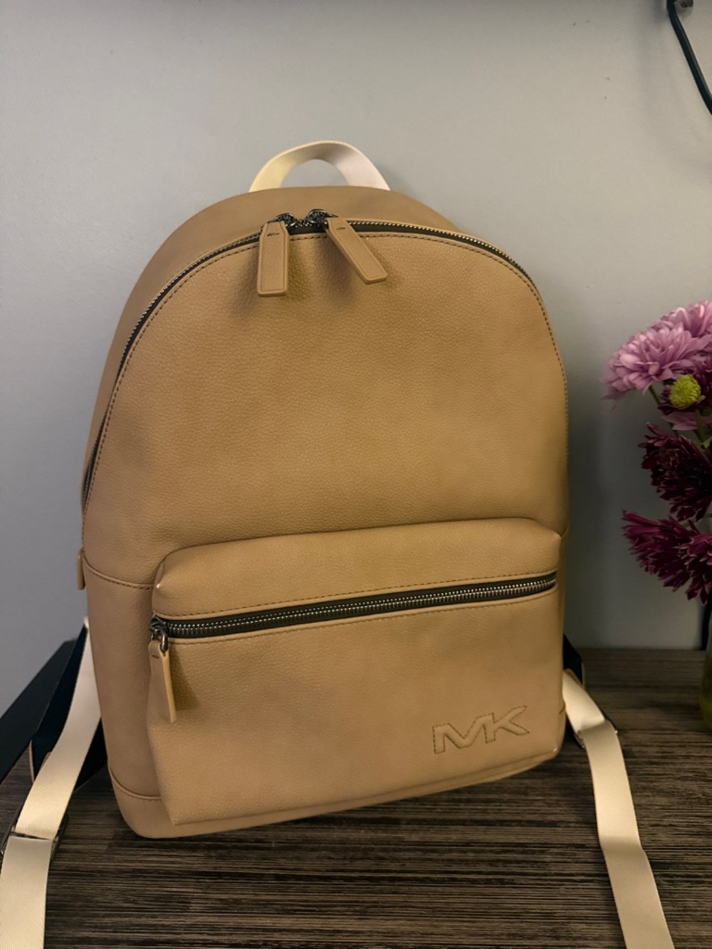 Michael Kors Beige Leather Backpack with Front Zip Pocket - Picture 2 of 4